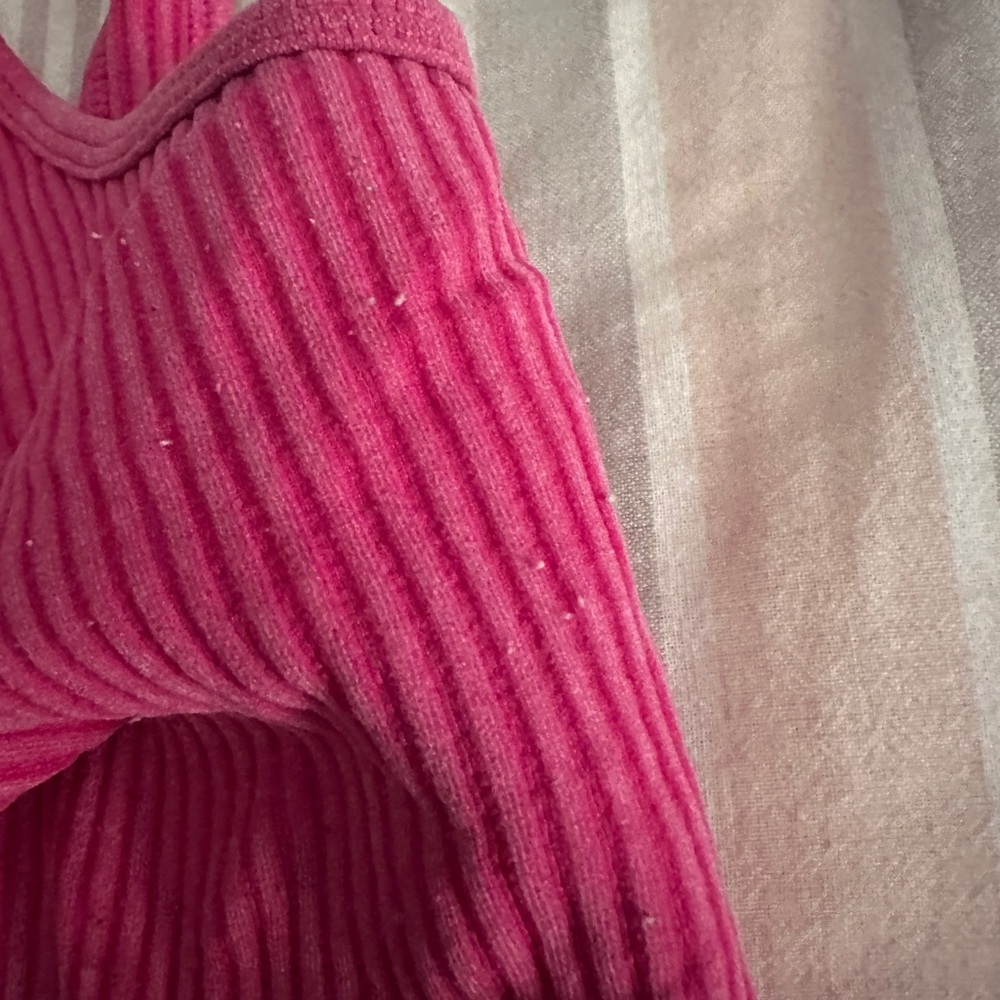 Pink Ribbed Tank Top - Picture 3 of 4